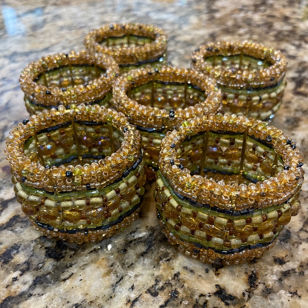 Set of 6 Napkin Rings / Table Decor